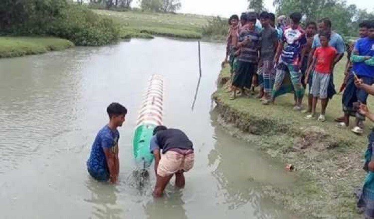 পটুয়াখালীর খালে ‘টর্পেডো’সদৃশ বস্তু