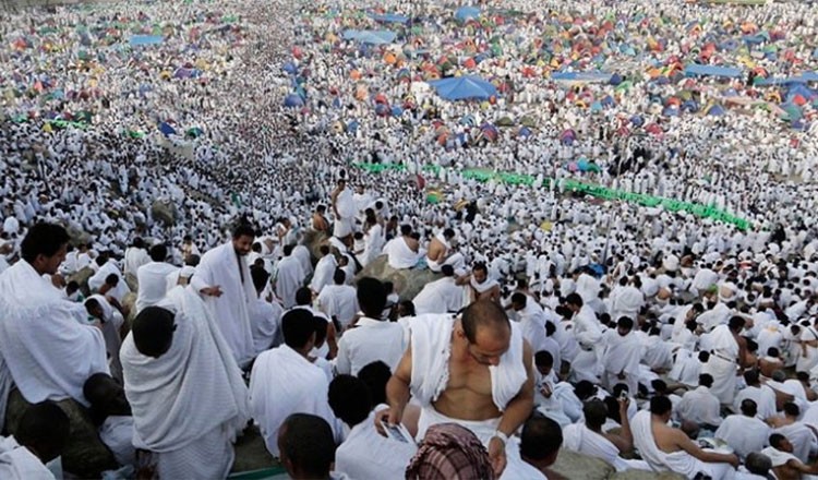 আজ পবিত্র হজের দিন