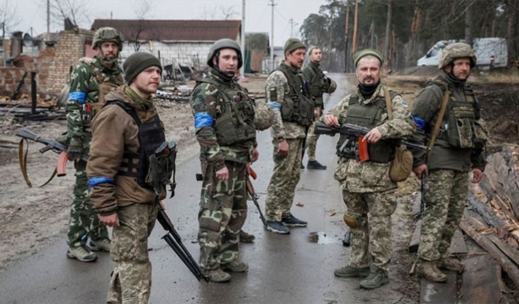 ইউক্রেনের সামরিক সংঘর্ষে ২৩০ সেনার প্রাণহানি