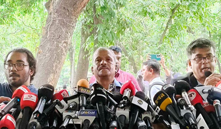 এ বছরের ডিসেম্বর থেকে আগামী বছরের জুনের মধ্যে জাতীয় নির্বাচন : আসিফ নজরুল