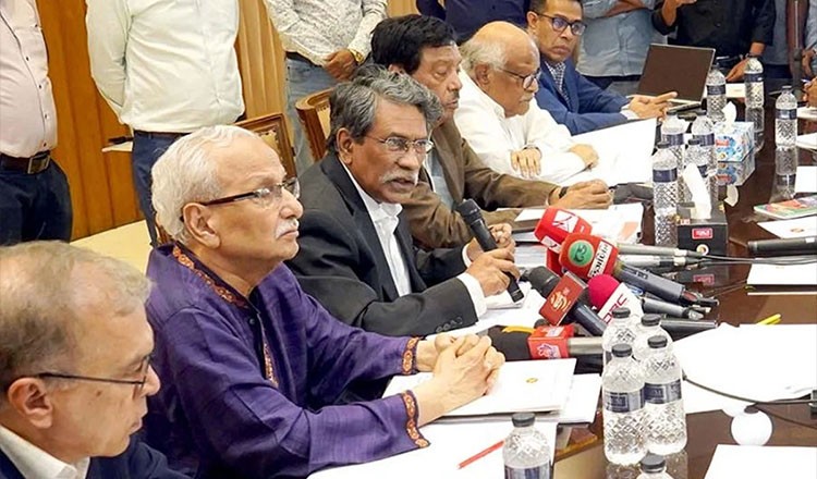 রাজনৈতিক ও গণতান্ত্রিক শক্তিসহ জনমানুষের ঐক্যের মাধ্যমে নতুন বাংলাদেশ বিনির্মাণে সম্ভব হবে : অধ্যাপক আলী রীয়াজ