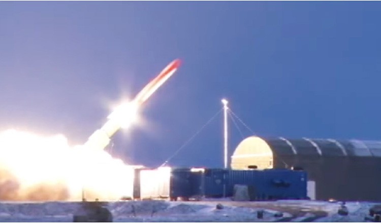 পারমাণবিক ক্ষেপণাস্ত্র পরীক্ষা সফলভাবে চালাল রাশিয়া