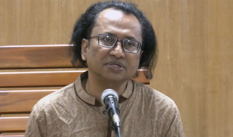 জ্বালানি তেলের দাম বাড়ায় জনগণের ধৈর্য ধরার আহ্বান তথ্য উপদেষ্টার