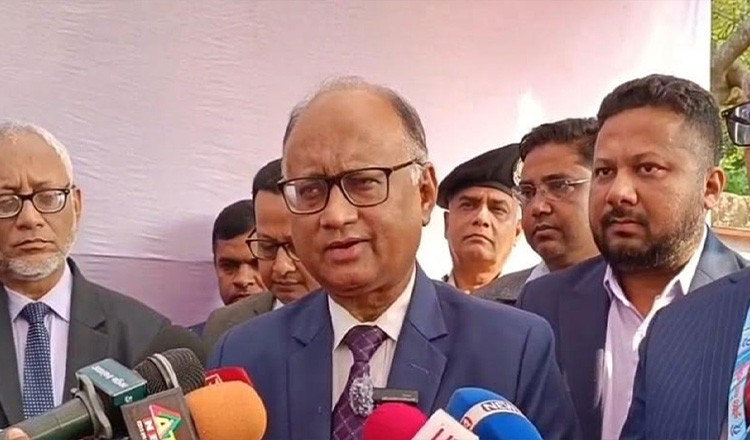 শেখ হাসিনার নির্বাচনি হলফনামায় অসত্য তথ্যের ইঙ্গিত দিলেন দুদক চেয়ারম্যান