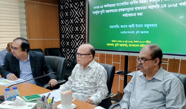 এসিল্যান্ডদের কোনো ধরনের গাফিলতি সহ্য করা হবে না ভূমিসেবায়: ভূমি উপদেষ্টা