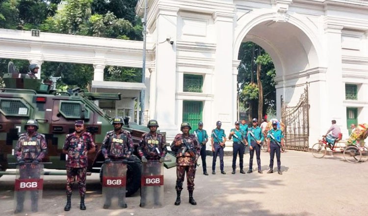 দেশের বিভিন্ন স্থানে আইন-শৃঙ্খলা রক্ষায় ১৪ প্লাটুন বিজিবি নামানো হয়েছে