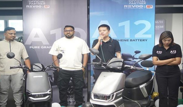 দেশের বাজারে আধুনিক প্রযুক্তির সাশ্রয়ী মূল্যের ইলেকট্রিক বাইক এনেছে ‘রিভো’