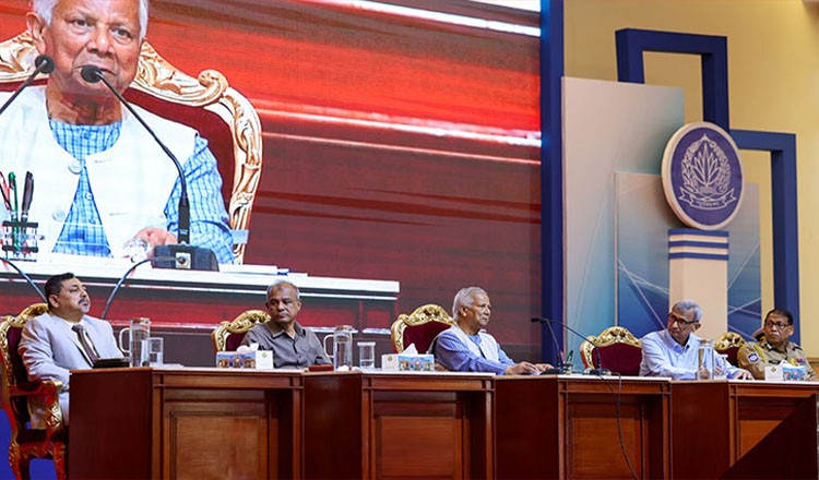 প্রধান উপদেষ্টা পুলিশ সপ্তাহ-২০২৫ উদ্বোধন করলেন