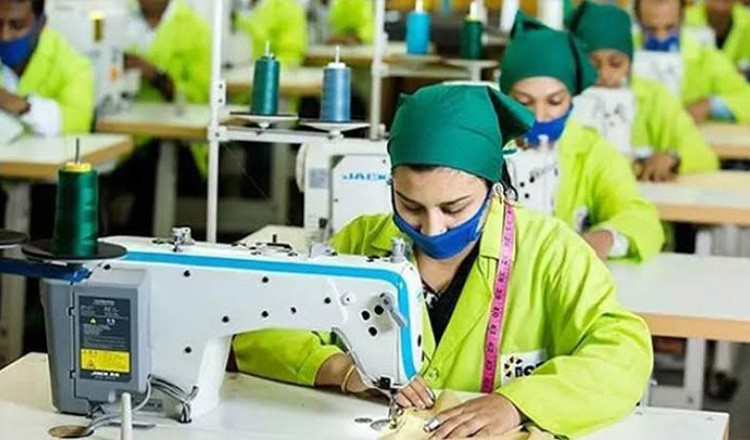 আজ থেকে খুলছে বন্ধ হওয়া সব পোশাক কারখানা