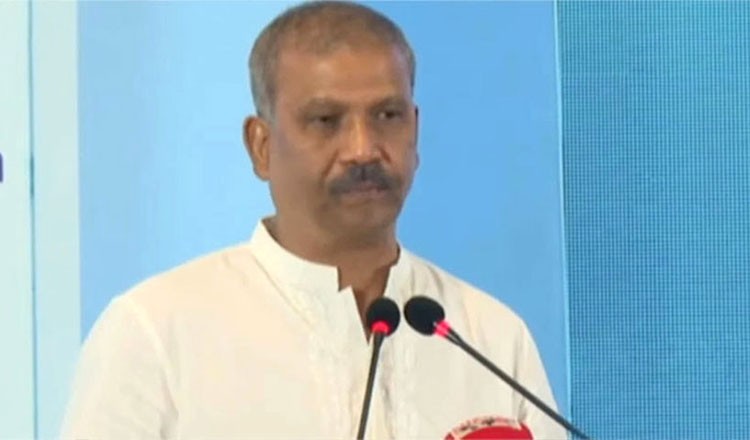 উপদেষ্টাদের জন্য ‘সেফ এক্সিট’ দরকার নেই: আইন উপদেষ্টা