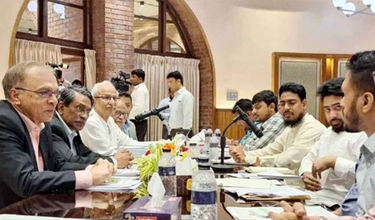 এনসিপি'র সাথে জাতীয় ঐকমত্য কমিশন আলোচনায় বসেছে