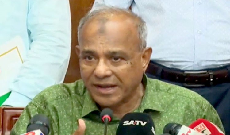 ১২ ঘণ্টার মধ্যে কোরবানির বর্জ্য অপসারণ করা হবে : স্বরাষ্ট্র উপদেষ্টা