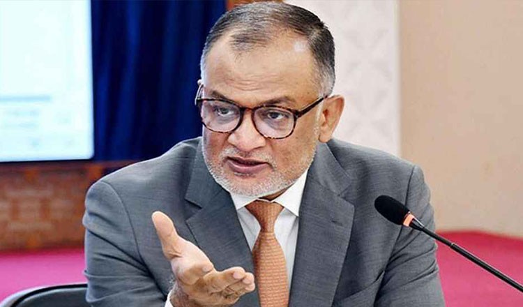 ব্যবসায়ীরা যে প্রক্রিয়ায় ভোজ্য তেলের দাম বাড়িয়েছেন এর আইনগত ভিত্তি নেই : বাণিজ্য উপদেষ্টা