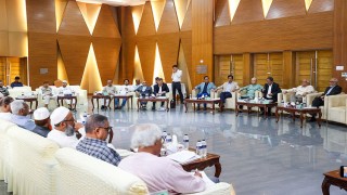 জাতীয় ঐকমত্য কমিশন তত্ত্বাবধায়ক সরকারসহ তিনটি বিষয় নিয়ে সংলাপে বসেছে