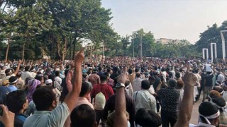 শহীদ মিনারে ৩য় দিনেও চলছে শিক্ষকদের অবস্থান কর্মসূচি