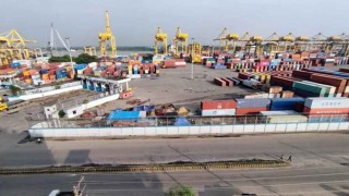 চট্টগ্রাম বন্দরে পৌঁছেছে চীন-ভারত থেকে ৫৩ হাজার টন ডিজেল বহনকারী আরও দুই জাহাজ