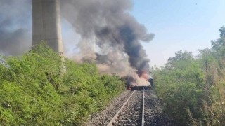 থাইল্যান্ডে ভয়াবহ ট্রেন দুর্ঘটনা: ২২ জনের মৃত্যু, আহত ৩০