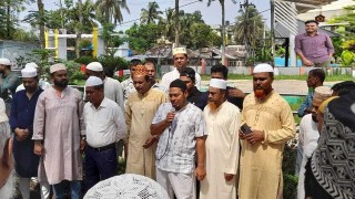 বুয়েট ছাত্রের মৃত্যু: ছেলের জানাজায় বাবার কান্না