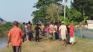 চোর সন্দেহে গণপিটুনিতে ৩ জন হত্যা নড়াইলে