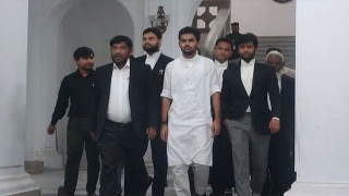 মানবতাবিরোধী অপরাধে জড়িতদের দৃষ্টান্তমূলক শাস্তি দাবি করেছেন উপদেষ্টা আসিফ মাহমুদ