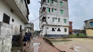 নারায়ণগঞ্জে একটি বাড়ি ঘিরে রেখেছে পুলিশ,  জঙ্গি আস্তানা সন্দেহ