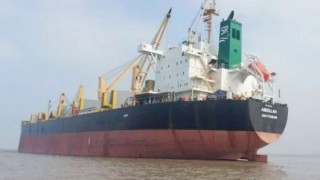 জিম্মি জাহাজে বিমান বিধ্বংসী অস্ত্র বসিয়েছে জলদস্যুরা