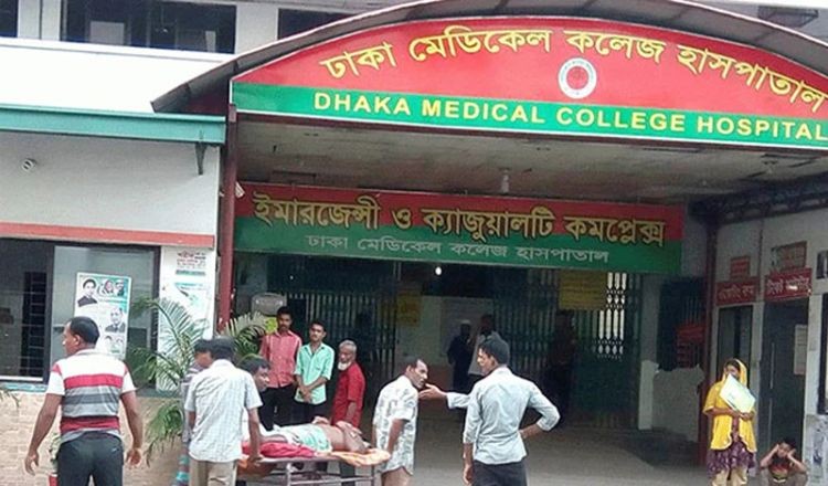 ঢামেকে র‌্যাবের অভিযান, ৭০ দালাল আটক