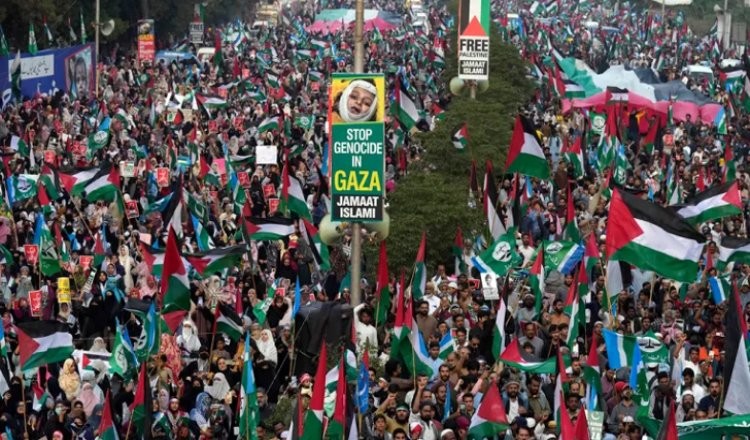 ইসরাইলি বিমান হামলায় গাজায় আরও ৩৩ জন নিহত