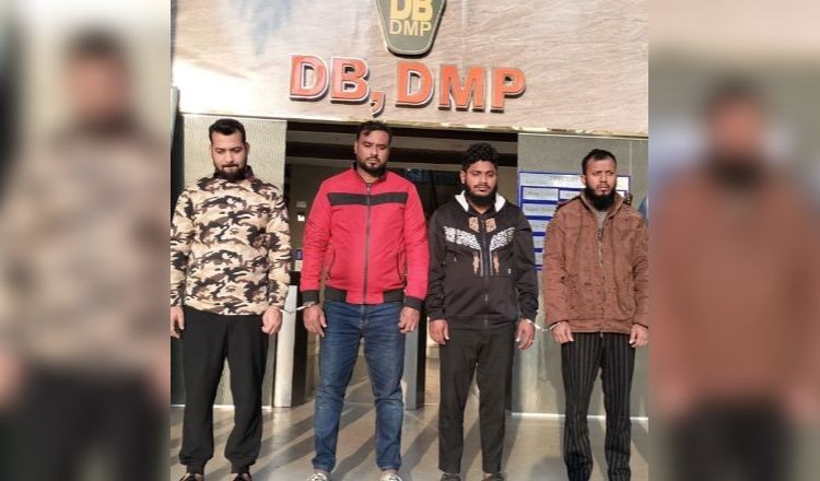 অনলাইনে ডলার আয়: লোভনীয় ফাঁদে কোটি টাকার প্রতারণা