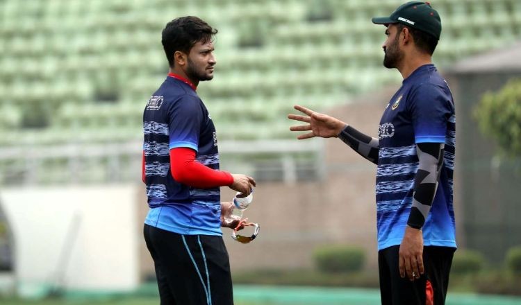 সাকিবের সঙ্গে হাত মেলালেন না তামিম, দ্বন্দ্ব ফের প্রকাশ্যে!