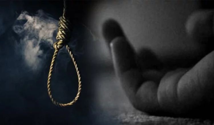 ছেলে-মেয়েকে বিষ খাইয়ে গলায় ফাঁস নিয়ে মায়ের আত্মহত্যা!